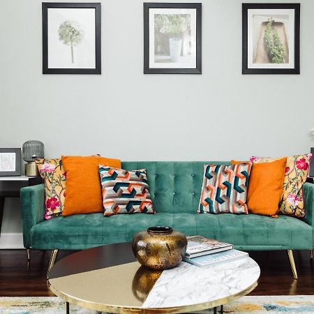Beautiful Apartment In Guildford With Parking Send Dış mekan fotoğraf