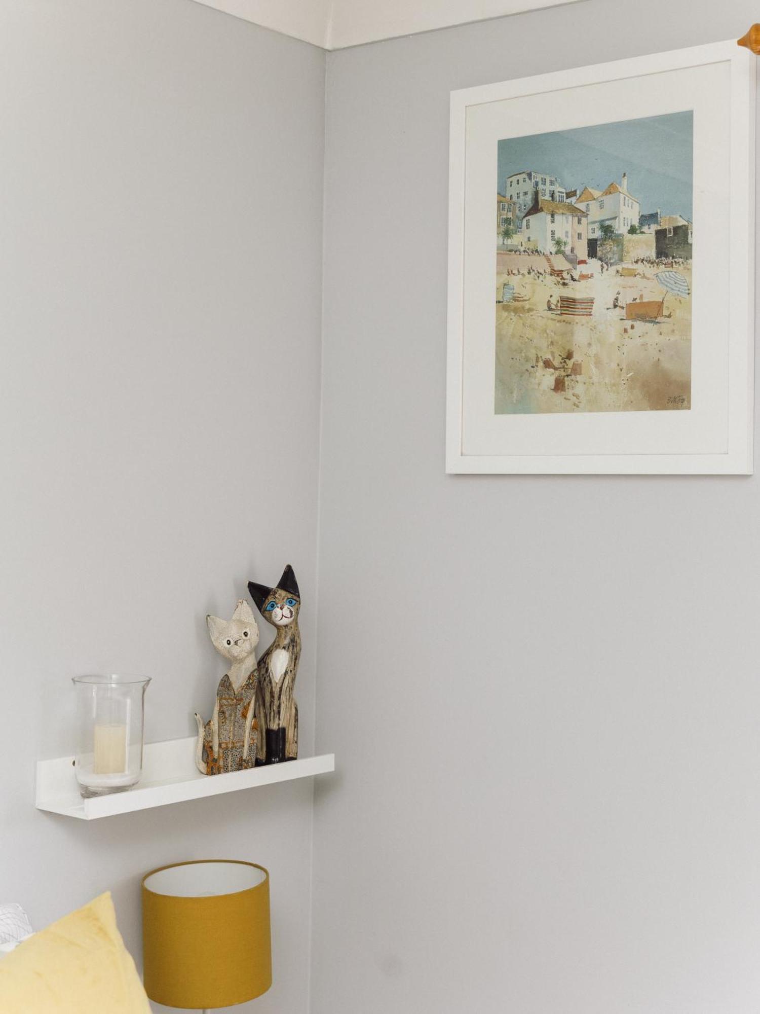 Beautiful Apartment In Guildford With Parking Send Dış mekan fotoğraf